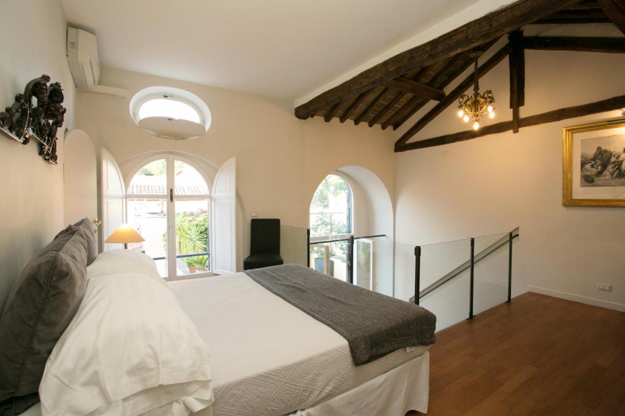 Apartment Your Prestigious Penthouse At The Spanish Steps