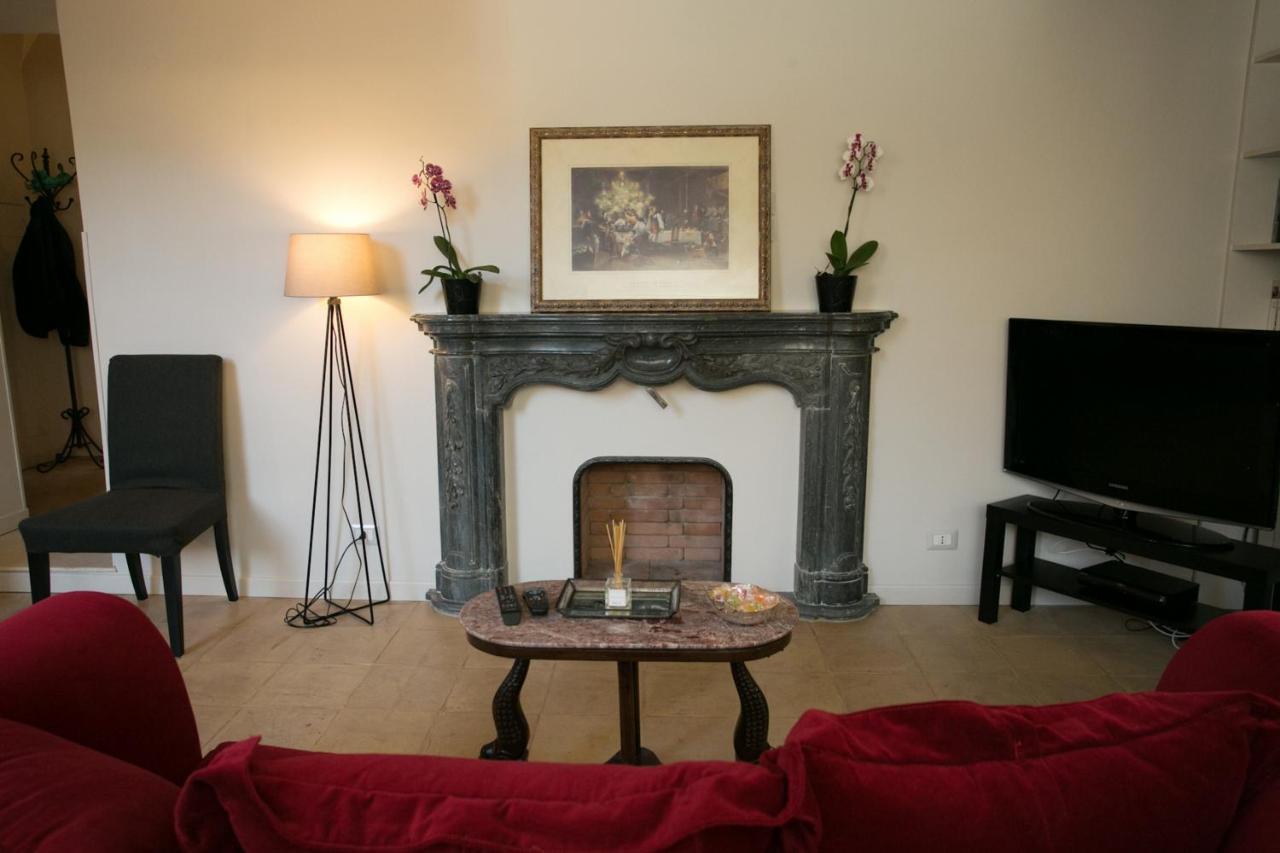Your Prestigious Penthouse At The Spanish Steps Apartment Rome